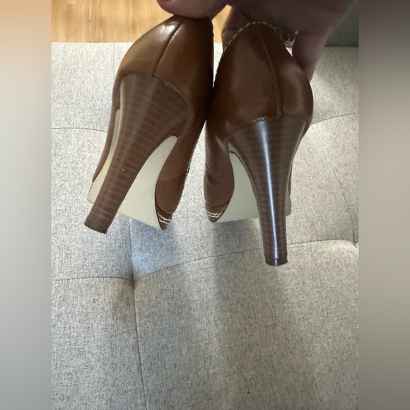 Daisy Fuentes Dress Shoes - Picture 2 of 5